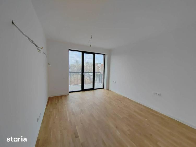 Apartament cu 3 camere decomandat în Străulești