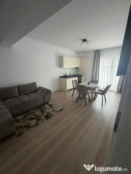 Apartament cu 2 camere decomandat în Rafinaria Vega