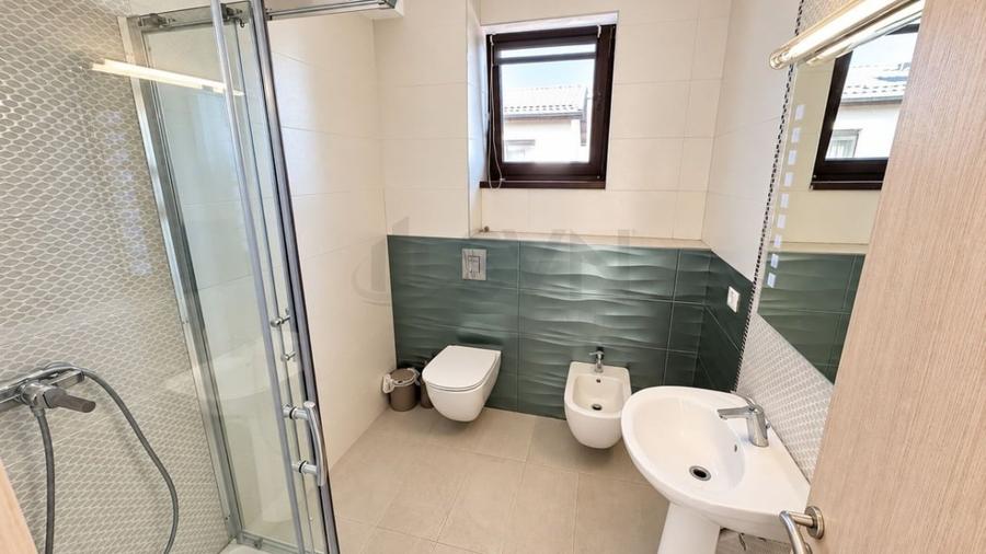 Apartament cu 4 camere decomandat în Dorobanți