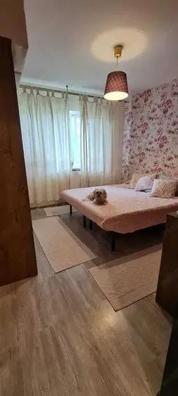Apartament cu 4 camere decomandat în Gară