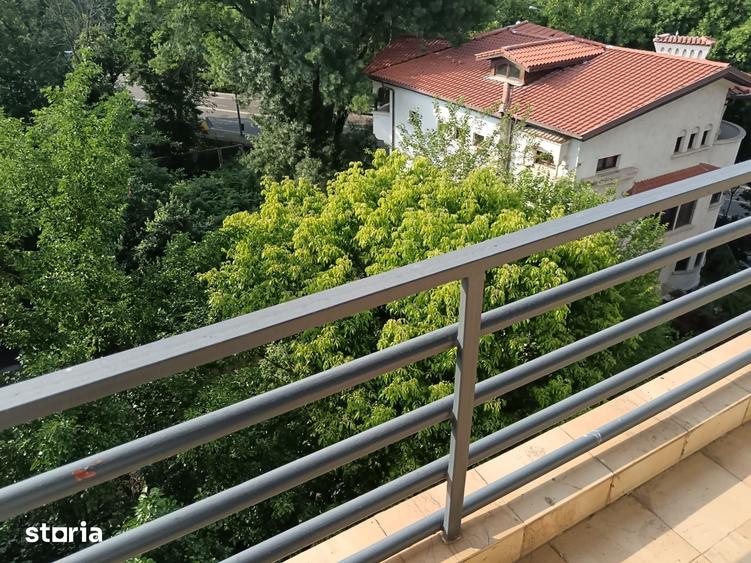 Apartament cu 3 camere în Primăverii