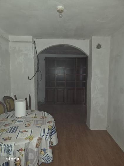 De vanzare apartament 2 camere decomandat? 54 mp, bl. C4, sc. 1, et. 3 - 4