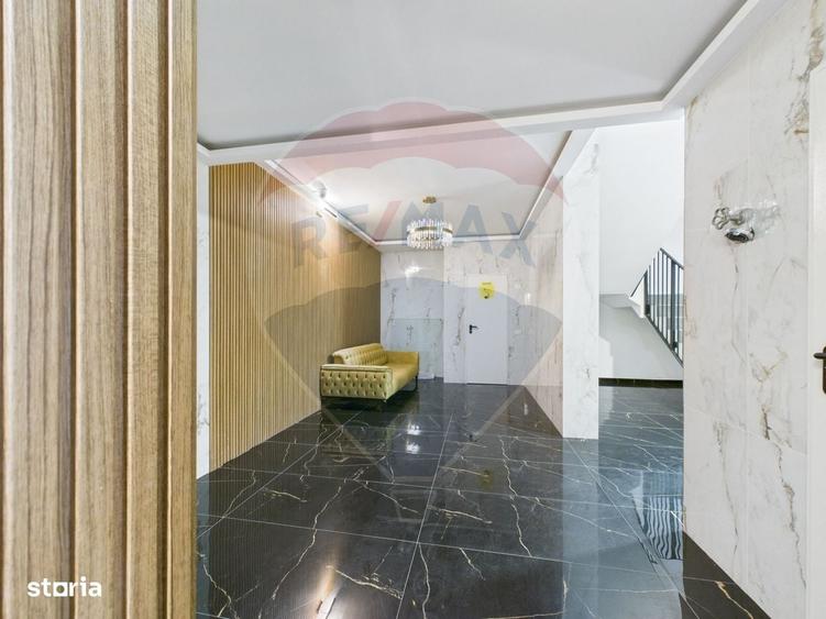 Apartament cu 3 camere decomandat în Fizicienilor