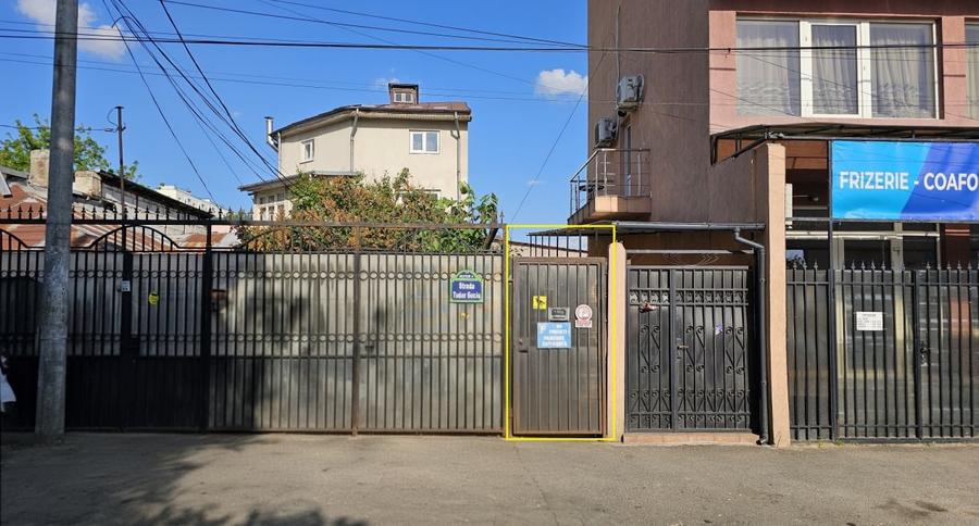 Casă individuală cu 3 camere cu Canalizare în Progresul