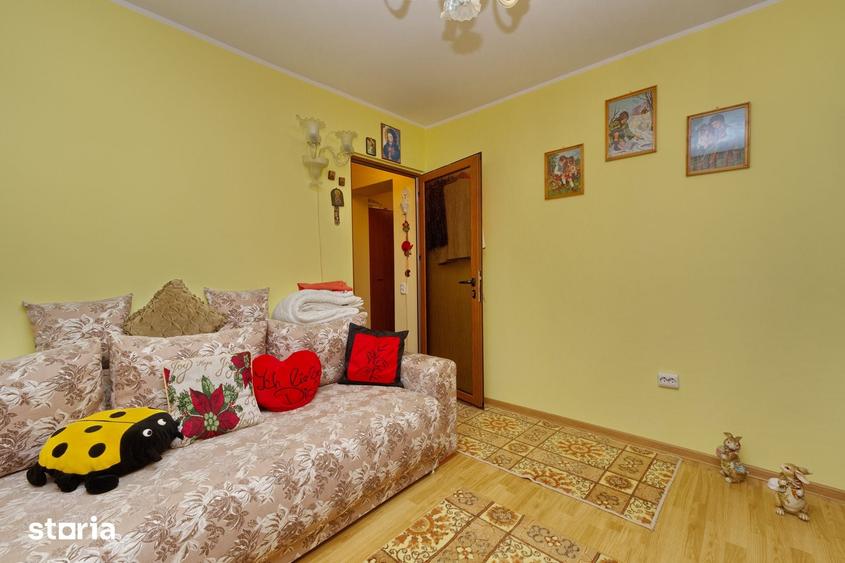 Apartament cu 3 camere decomandat în Mazepa 1