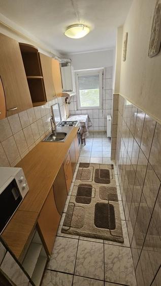 Garsonieră decomandată în Central