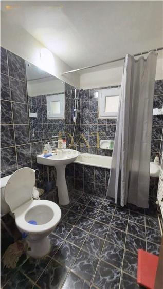 Apartament cu 3 camere decomandat, mobilat în Plopilor