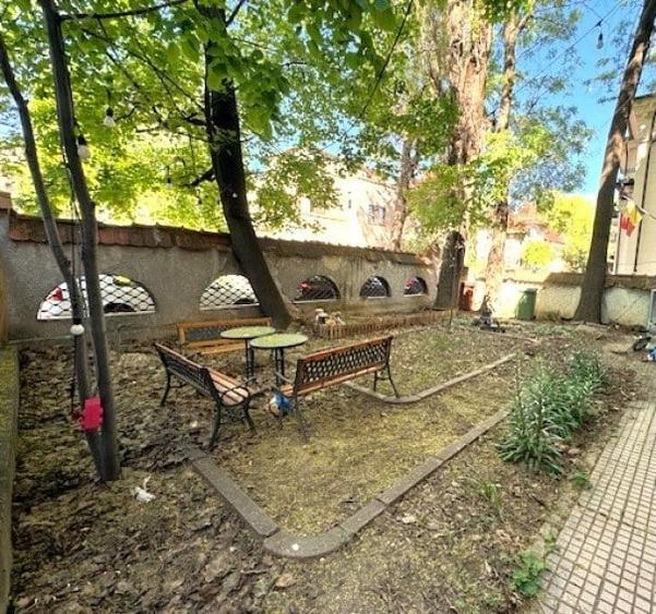 Casă cu 8 camere cu Teren 560 Mp în Kiseleff