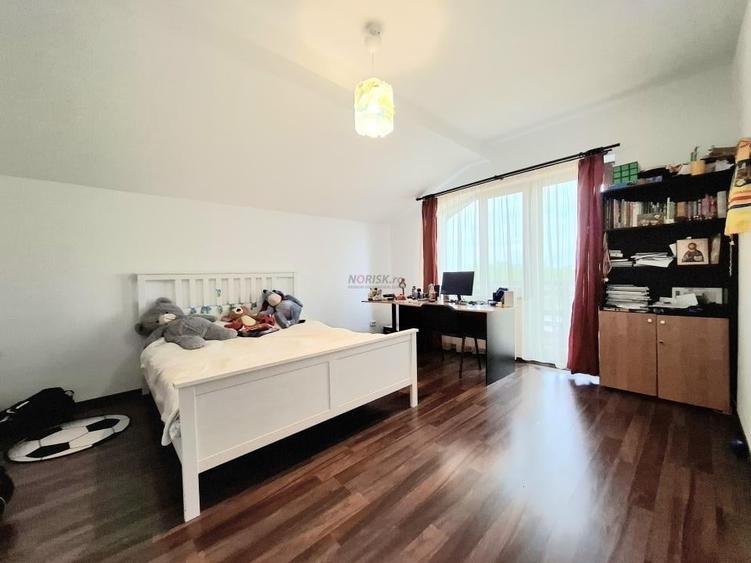 Casă cu 5 camere cu Teren 550 Mp în Corbeanca