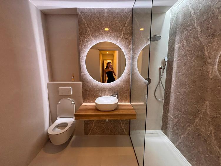 Apartament cu 4 camere în Iancu Nicolae