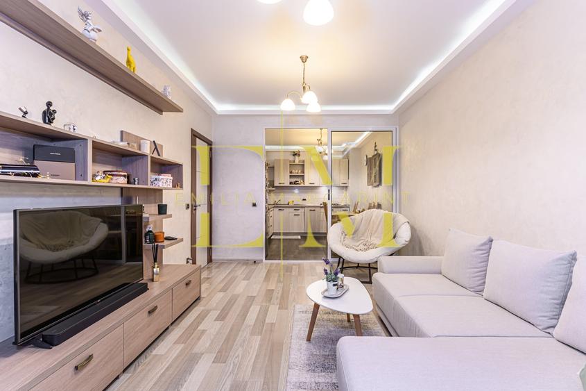 Apartament cu 3 camere semidecomandat, mobilat în Tractorul