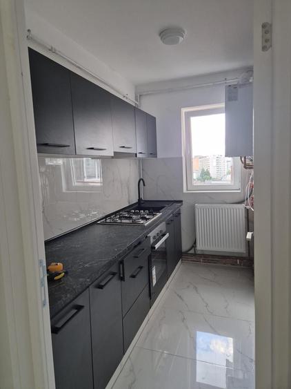 Inchiriez apartament 3 camere decomandat - 3