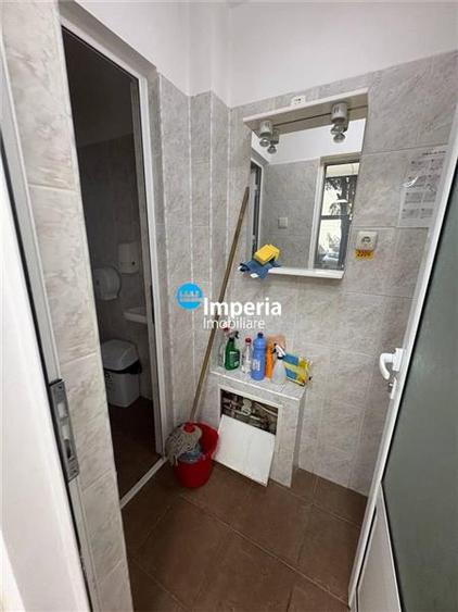 Birou, de 37 mp, în Central