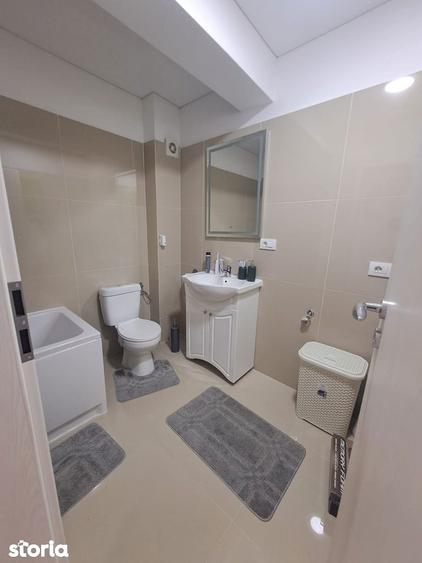 Apartament cu 2 camere în Podu Roș