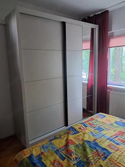 Apartament cu 3 camere decomandat în Buzaului