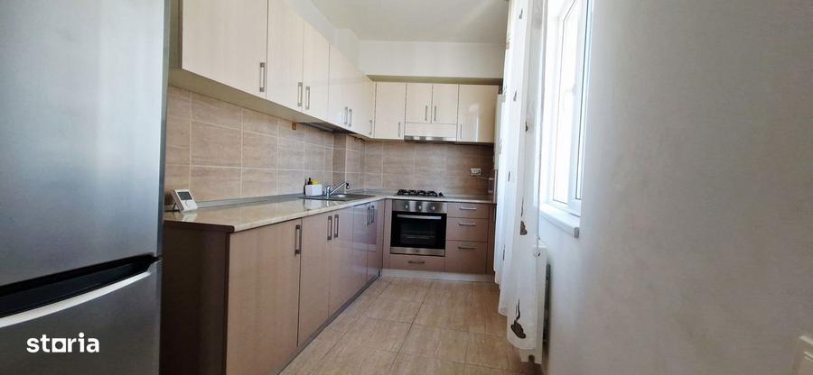 Apartament cu 3 camere decomandat în Rahova