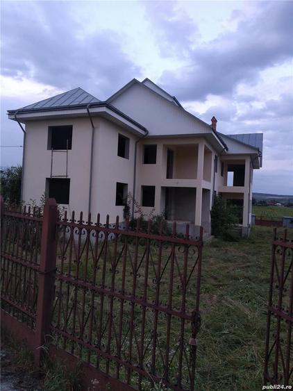 Casă în Bodești