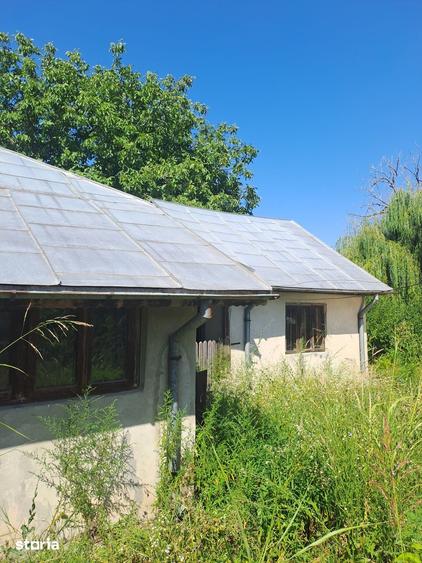 Casă cu 4 camere cu Teren 1200 Mp în Central