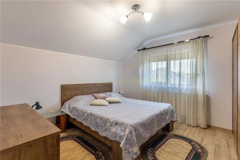 Casă cu 5 camere cu Teren 300 Mp în Central