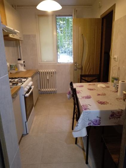 Inchiriez apartament cu 3camere decomandat sector 6 - 4