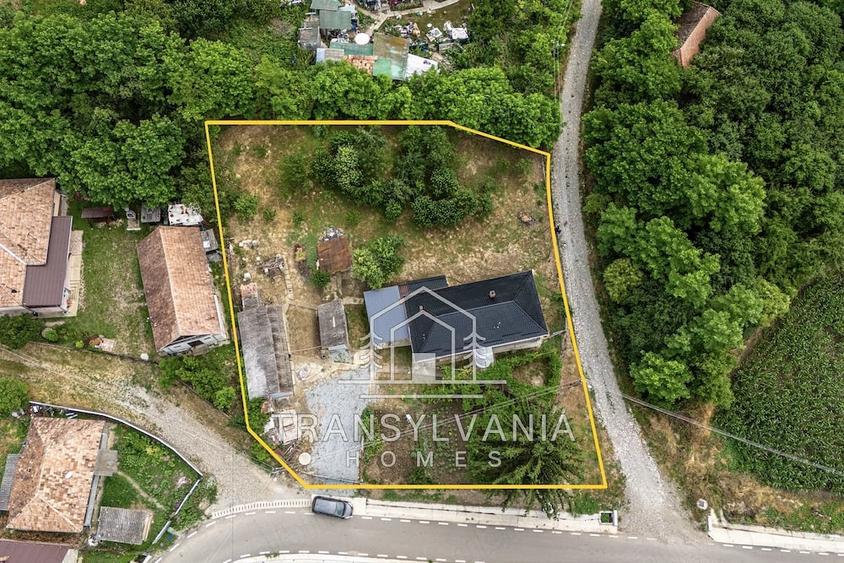 Casă cu Teren 1425 Mp în Năsal