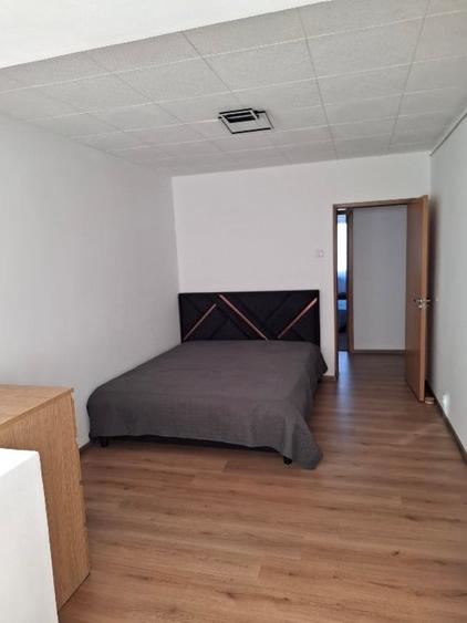 Apartament cu 3 camere semidecomandat, mobilat în Lujerului
