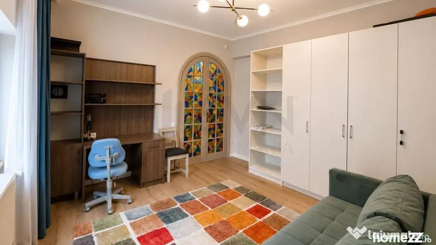 Apartament cu 3 camere decomandat în Primăverii