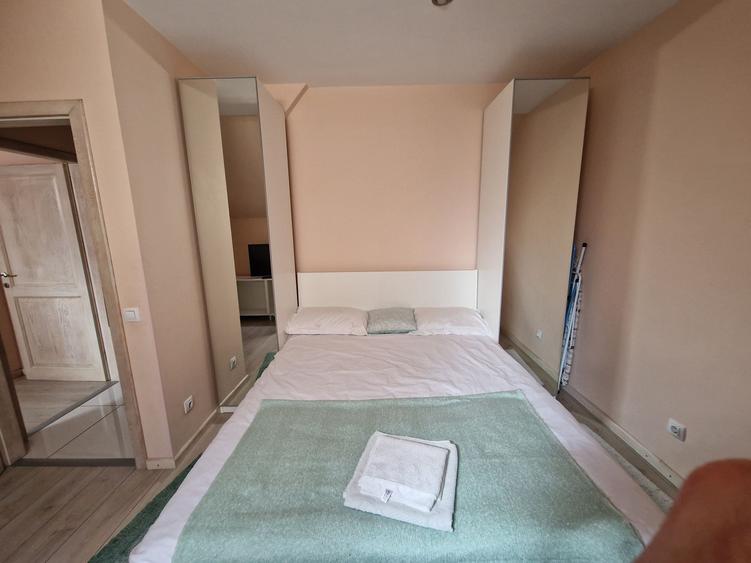 Apartament cu 3 camere decomandat în Ștrand
