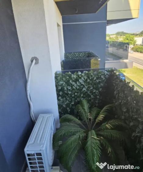 Apartament cu 2 camere decomandat în Km 5