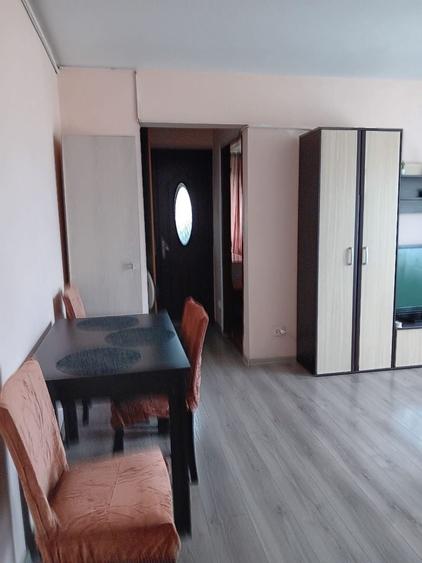 Apartament cu 2 camere semidecomandat în Exterior Vest
