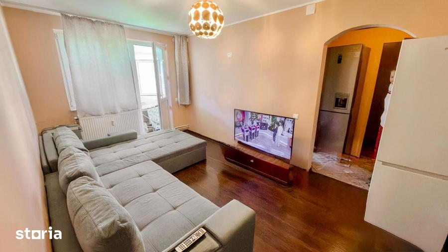 Apartament cu 2 camere decomandat în Micro 20