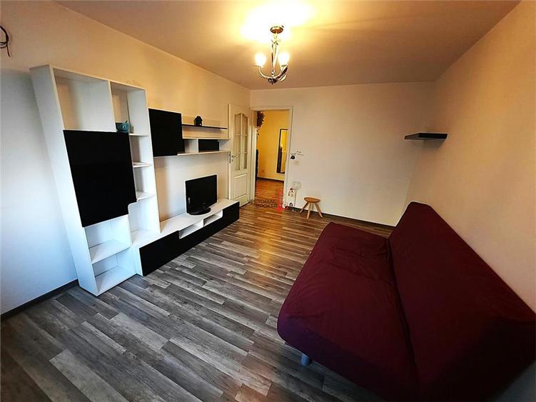 Apartament cu 3 camere decomandat în Pantelimon