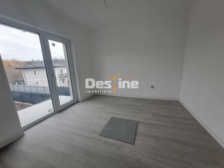 Casă individuală cu 4 camere cu Canalizare în Miroslava