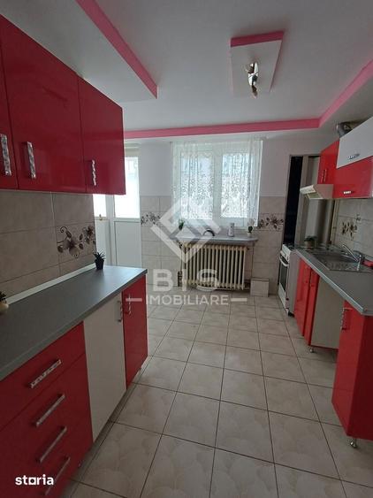 Apartament cu 3 camere decomandat, mobilat în Sud