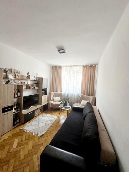 Apartament cu 2 camere semidecomandat în Central