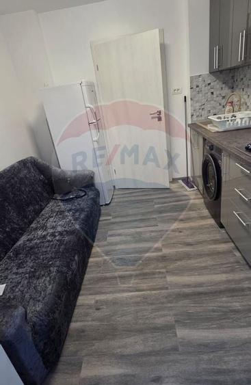 Apartament cu 3 camere decomandat în Gorjului