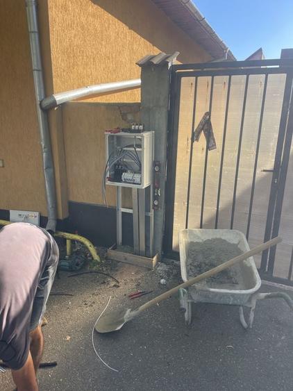 Casă cu 4 camere în Decebal