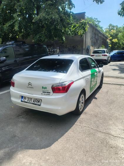 Apartament cu 5 camere decomandat în Unirii
