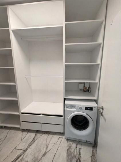 Apartament cu 3 camere decomandat în Exterior Vest