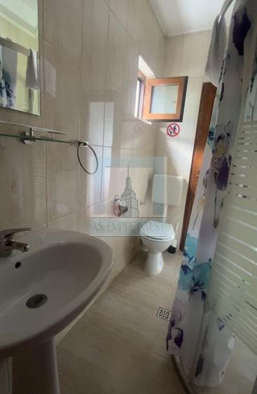 Casă cu 5 camere cu Teren 340 Mp în Central