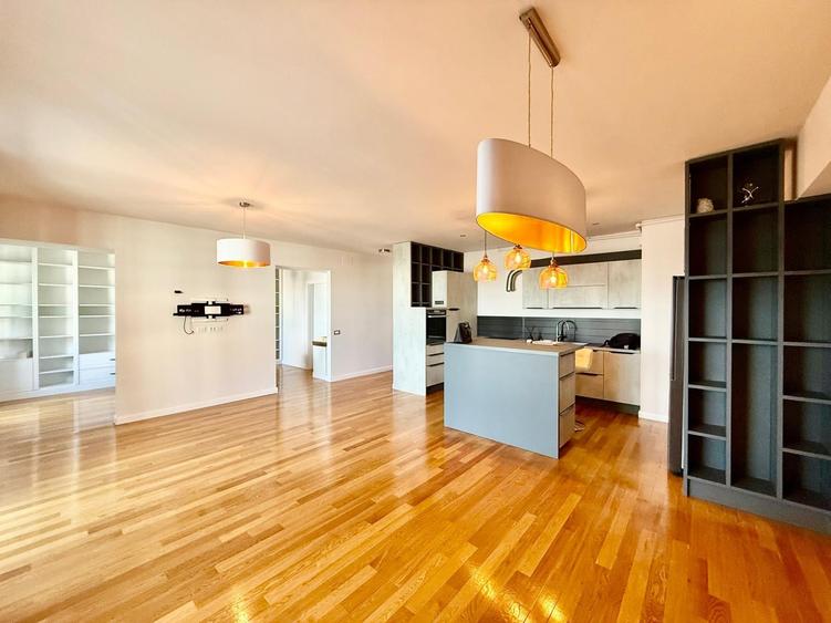 Apartament cu 4 camere decomandat în Barbu Văcărescu