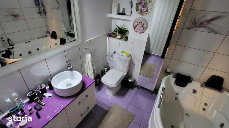 Casă cu 6 camere cu Teren 328 Mp în Dristor