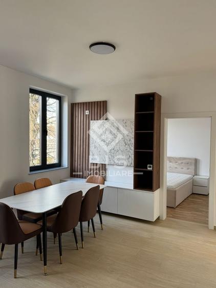 Apartament cu 3 camere decomandat în Central