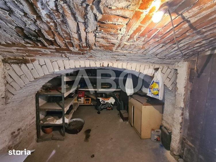 Casă cu 8 camere cu Teren 1260 Mp în Sebeș