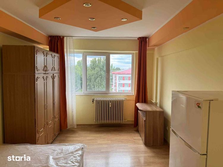 Garsonieră în Micro 38