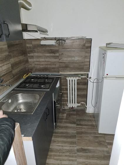 Apartament cu 2 camere semidecomandat, mobilat în Universității