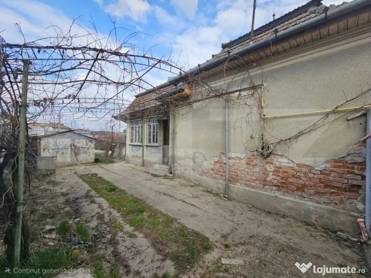 Casă cu 3 camere cu Teren 500 Mp în Central
