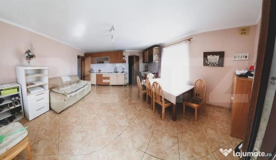 Casă cu 5 camere cu Teren 5000 Mp în Central