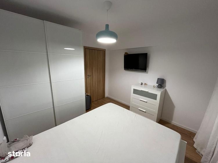 Apartament cu 3 camere semidecomandat în Ștefan cel Mare