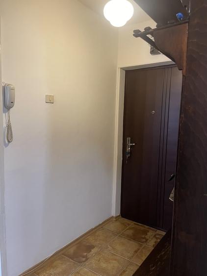 Apartament cu 3 camere decomandat în Tineretului